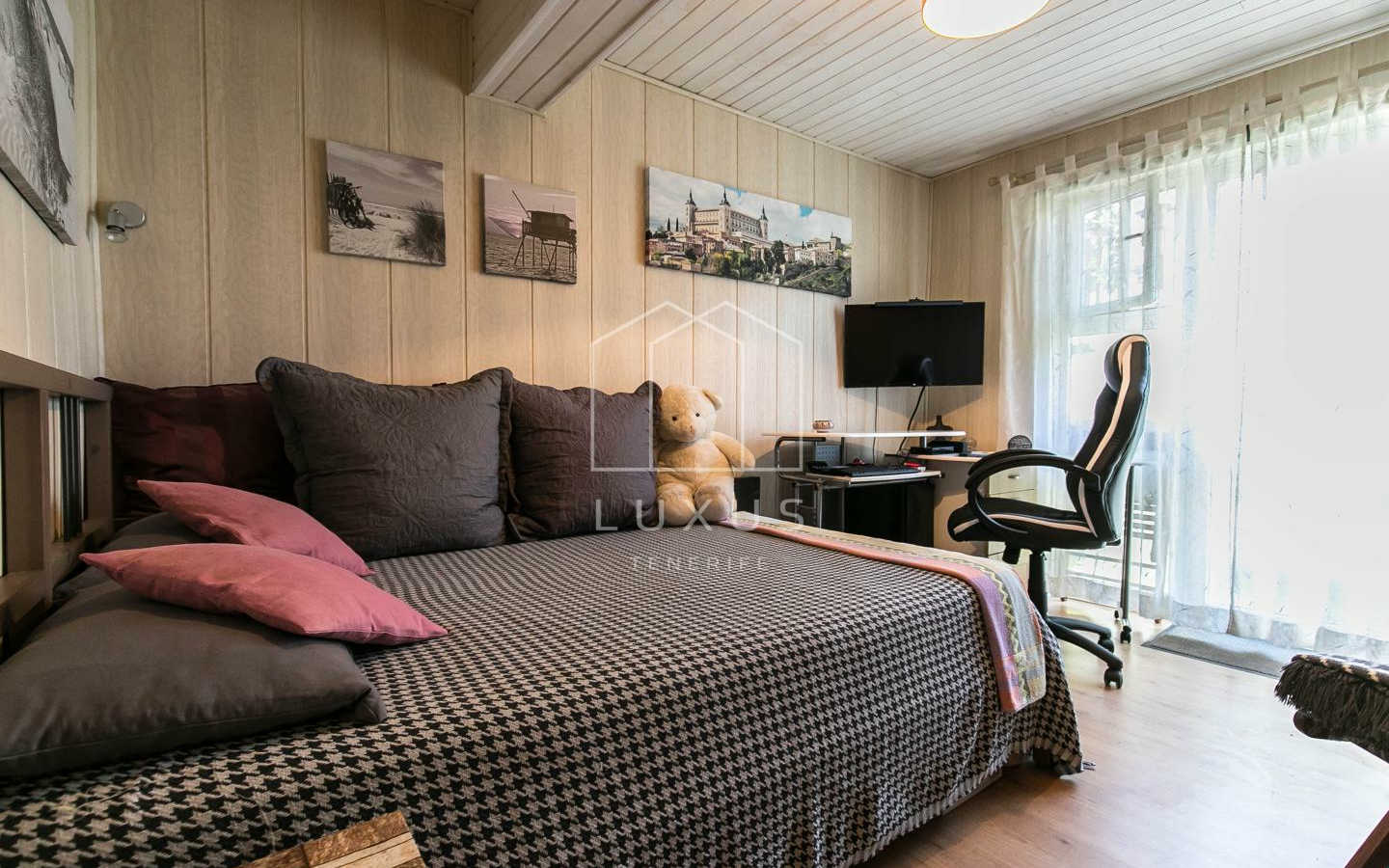 2-bedroom Flat In Puerto De La Cruz, Spain (108 M²)