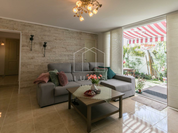 2-bedroom Flat In Puerto De La Cruz, Spain (108 M²)