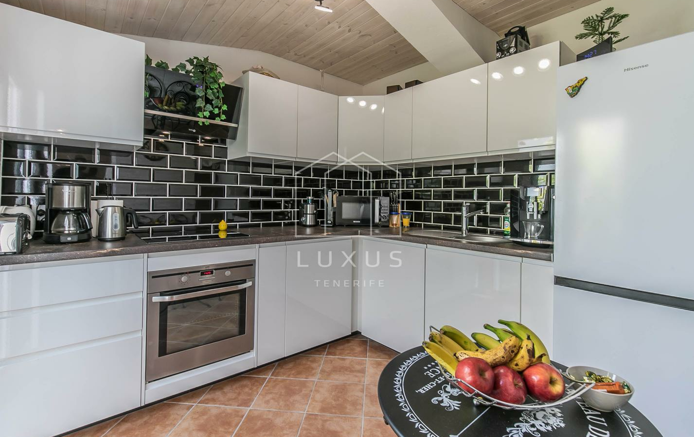 2-bedroom Flat In Puerto De La Cruz, Spain (108 M²)
