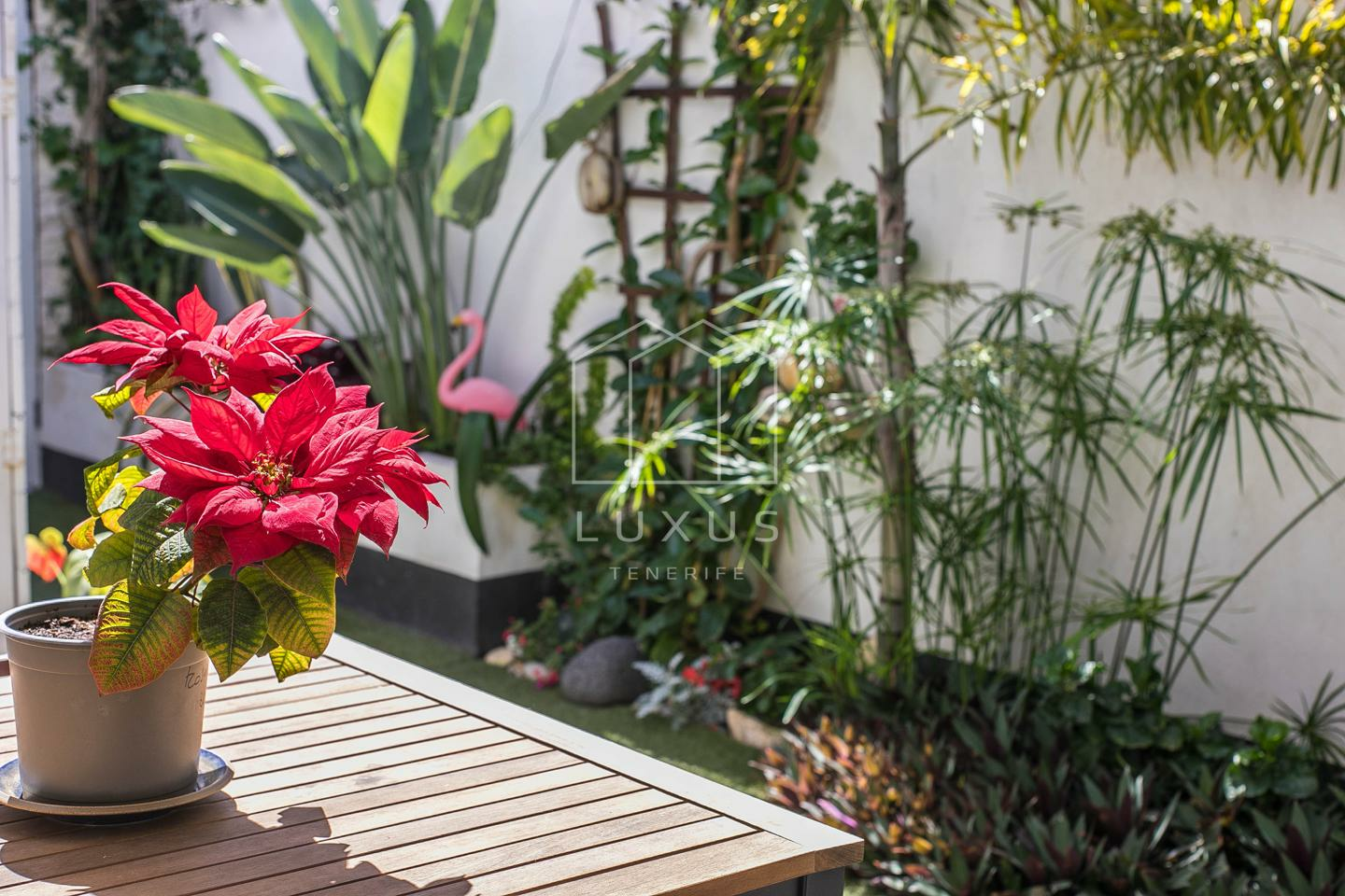 2-bedroom Flat In Puerto De La Cruz, Spain (108 M²)