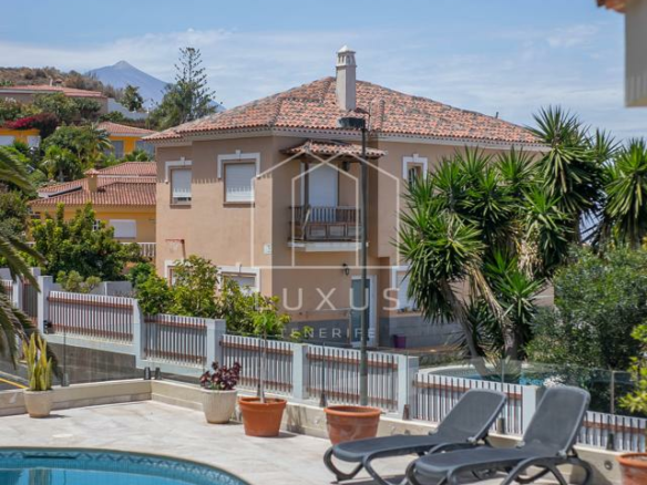 4-bedroom Villa In El Sauzal, Spain (234 M²)