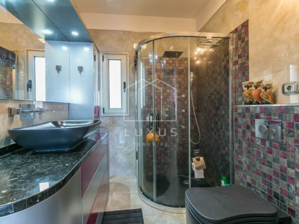 4-bedroom Villa In El Sauzal, Spain (234 M²)