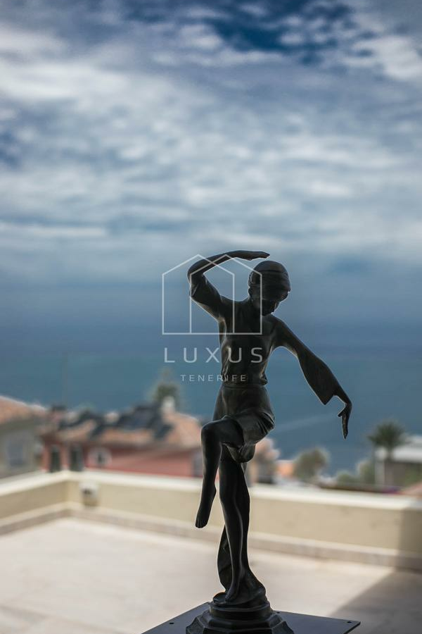 4-bedroom Villa In El Sauzal, Spain (234 M²)
