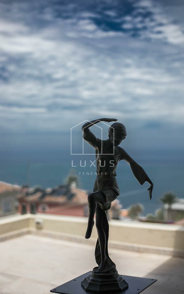 4-bedroom Villa In El Sauzal, Spain (234 M²)