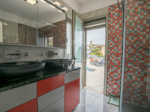 4-bedroom Villa In El Sauzal, Spain (234 M²)