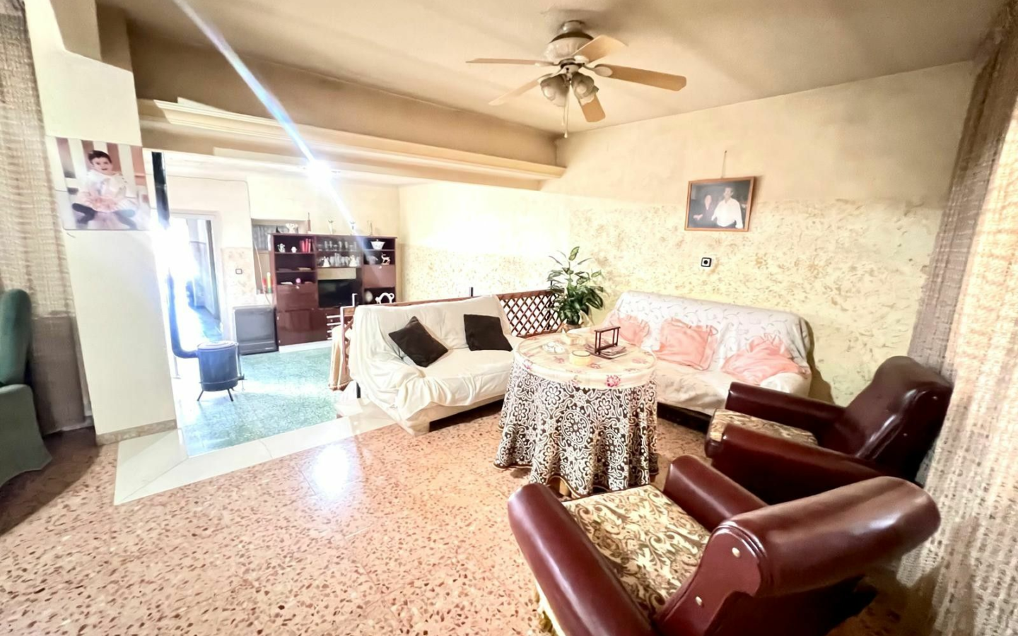 6-bedroom House In Pinoso, Spain (260 M²)