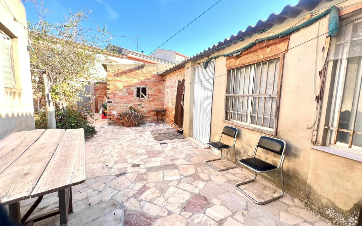 6-bedroom House In Pinoso, Spain (260 M²)