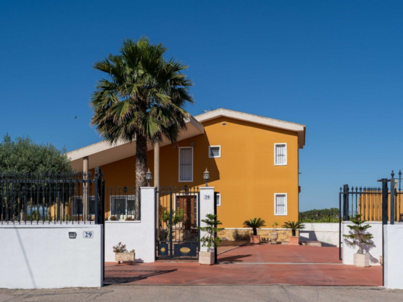 5-bedroom Villa In Orihuela, Spain (495 M²)