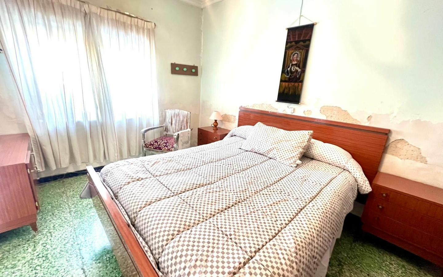 6-bedroom House In Pinoso, Spain (260 M²)