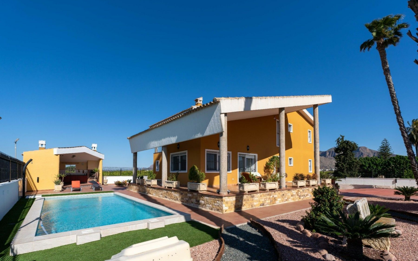5-bedroom Villa In Orihuela, Spain (495 M²)