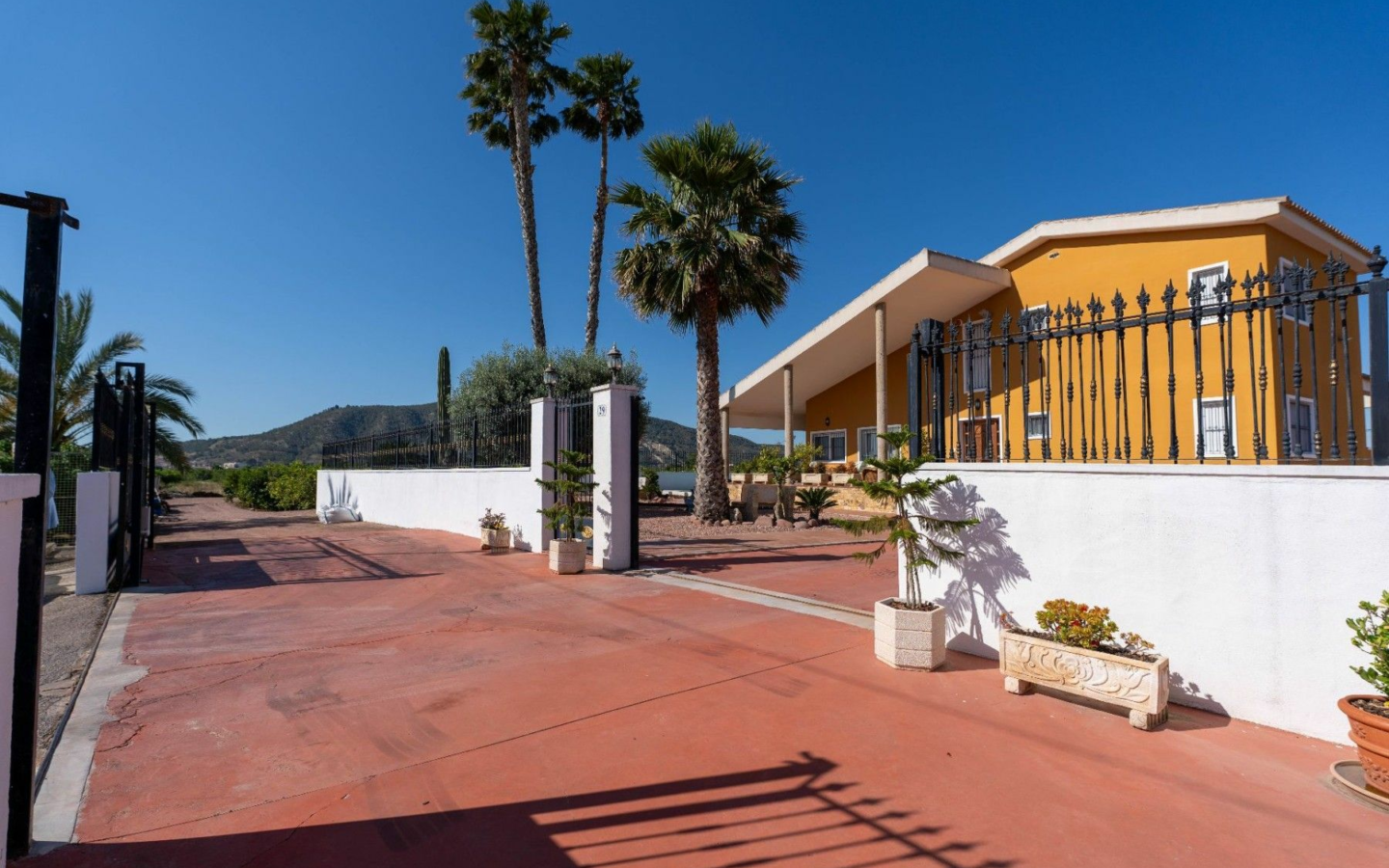 5-bedroom Villa In Orihuela, Spain (495 M²)