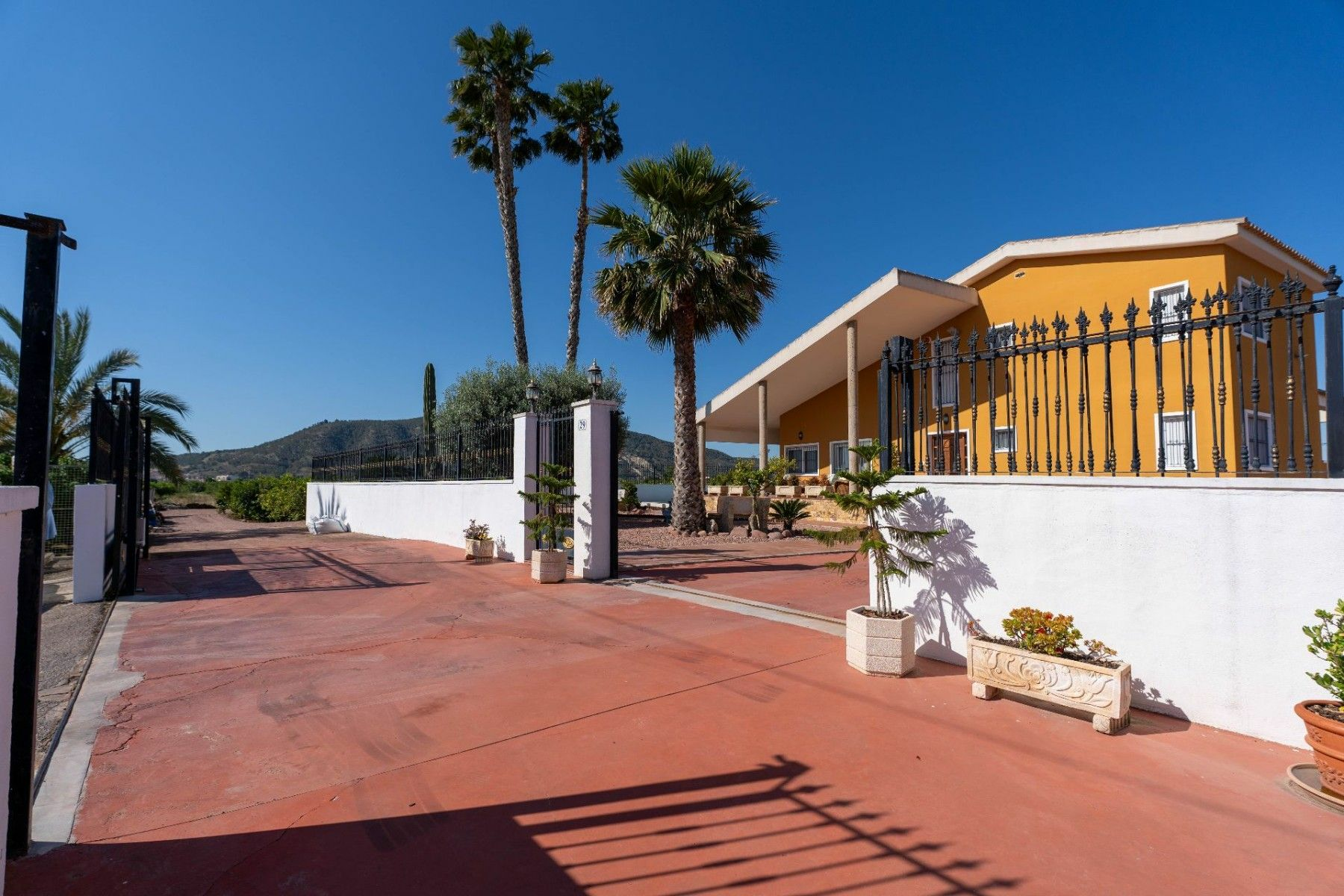 5-bedroom Villa In Orihuela, Spain (495 M²)
