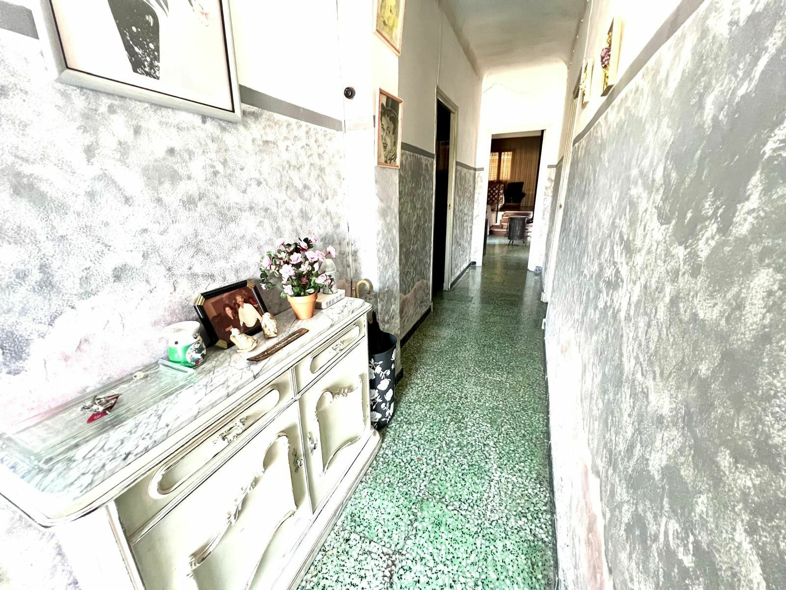 6-bedroom House In Pinoso, Spain (260 M²)
