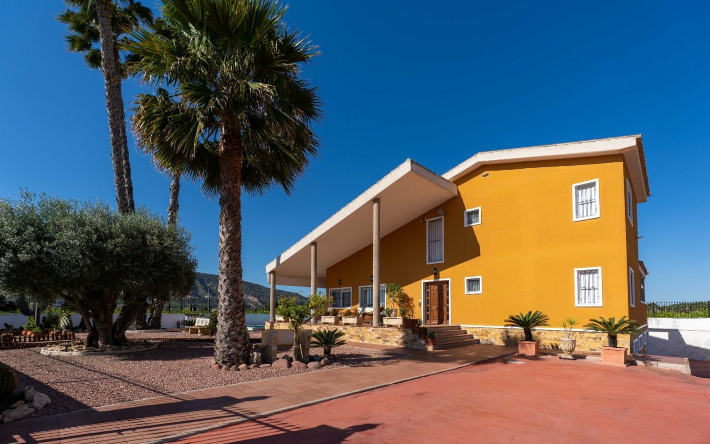5-bedroom Villa In Orihuela, Spain (495 M²)