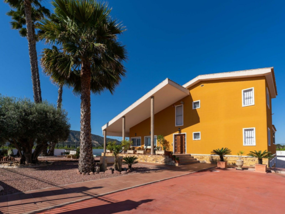 5-bedroom Villa In Orihuela, Spain (495 M²)