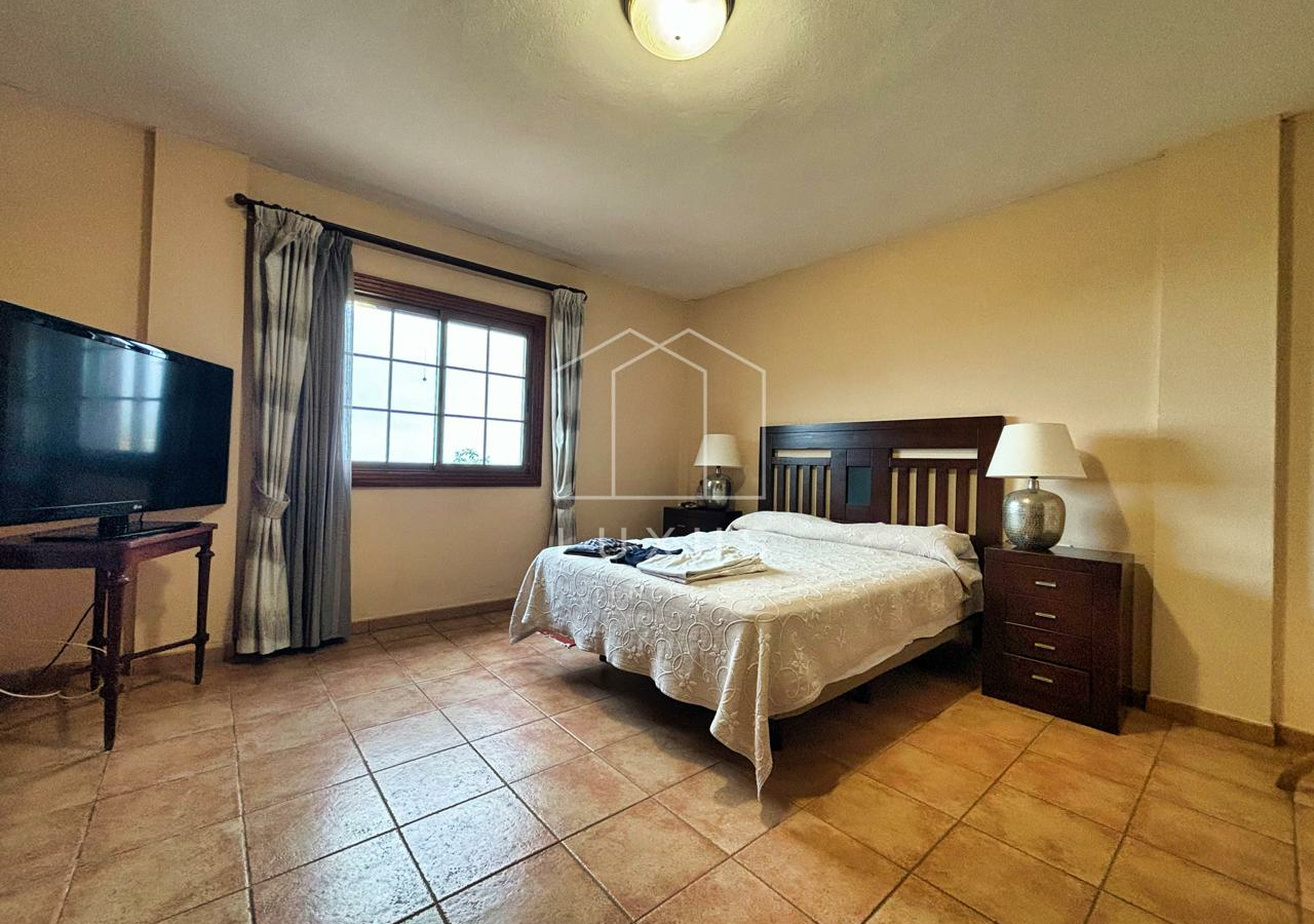 3-bedroom Villa In La Orotava, Spain (177 M²)