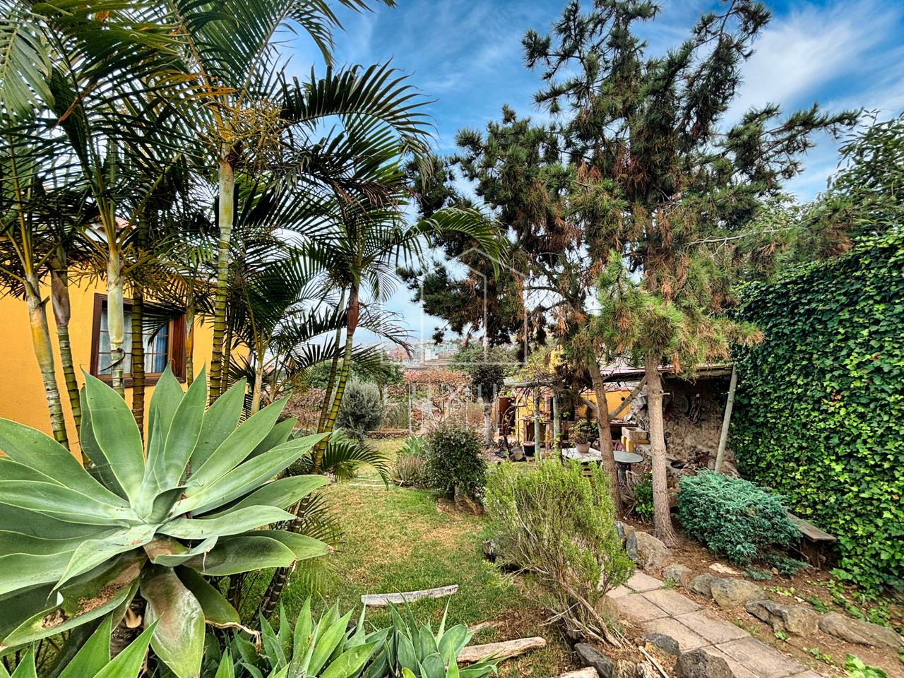 3-bedroom Villa In La Orotava, Spain (177 M²)