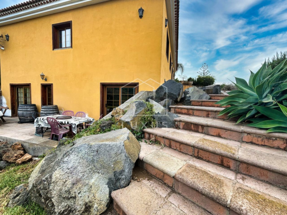 3-bedroom Villa In La Orotava, Spain (177 M²)