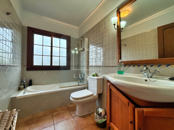 3-bedroom Villa In La Orotava, Spain (177 M²)