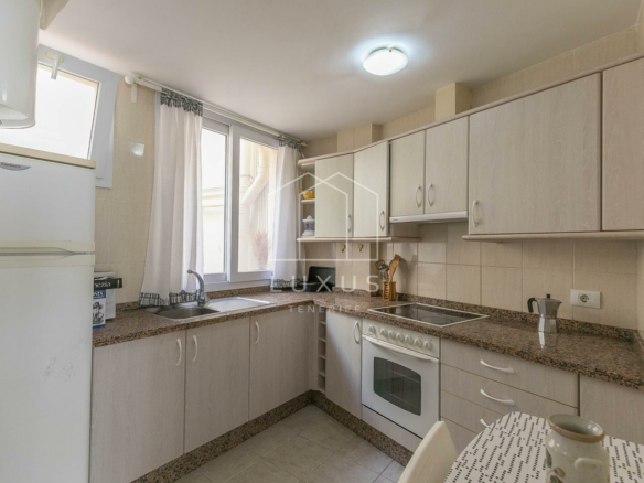 3-bedroom Flat In Puerto De La Cruz, Spain (98 M²)