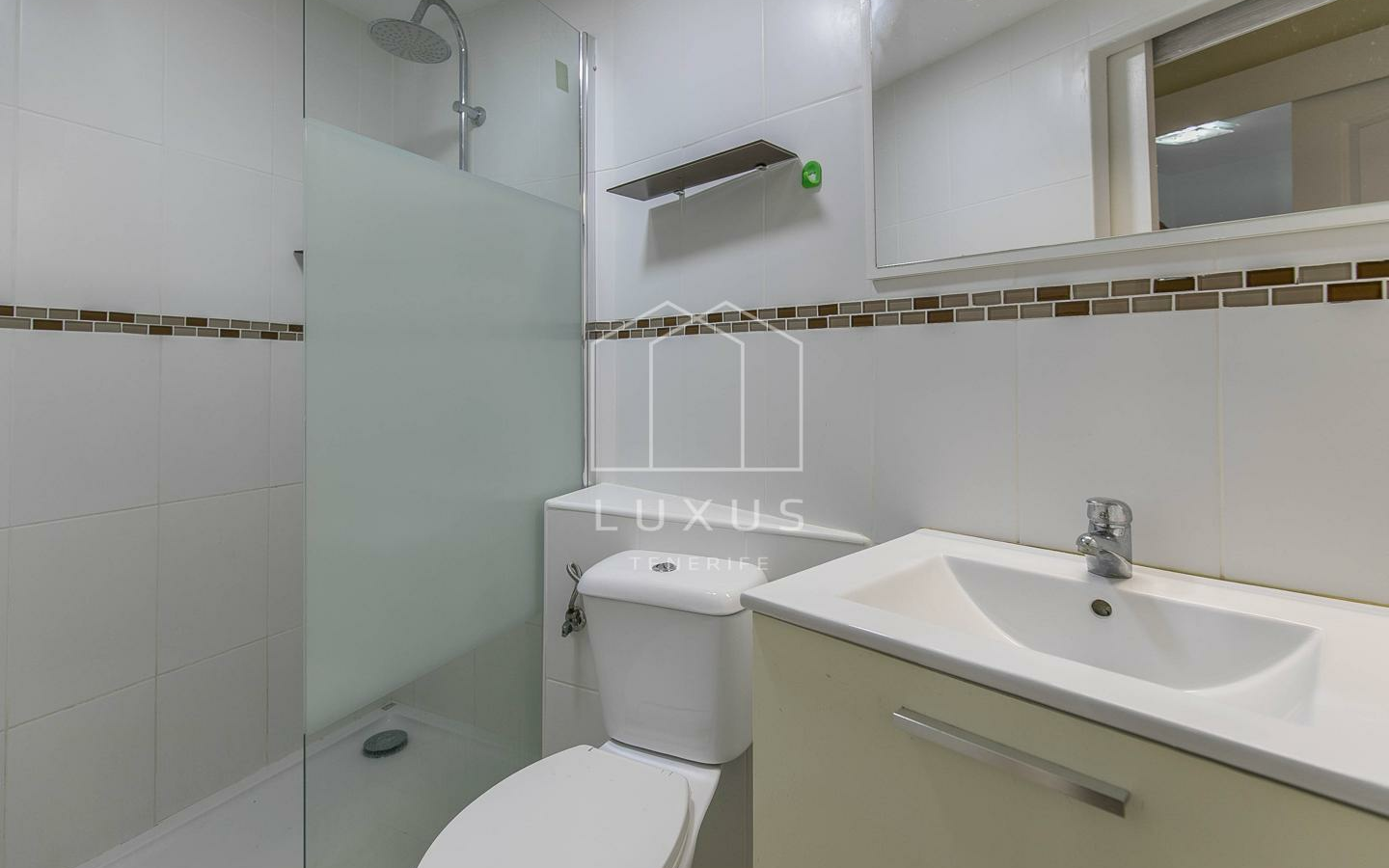 3-bedroom Flat In Puerto De La Cruz, Spain (98 M²)