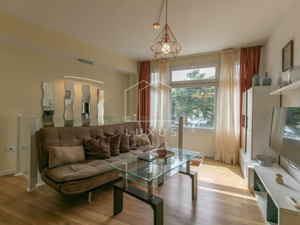 3-bedroom Flat In Puerto De La Cruz, Spain (98 M²)