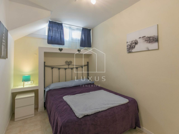 3-bedroom Flat In Puerto De La Cruz, Spain (98 M²)