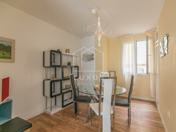 3-bedroom Flat In Puerto De La Cruz, Spain (98 M²)