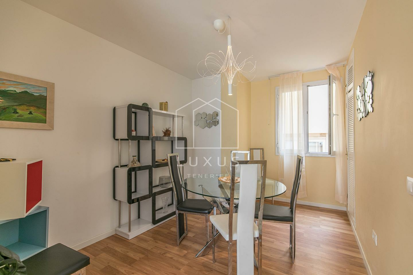 3-bedroom Flat In Puerto De La Cruz, Spain (98 M²)