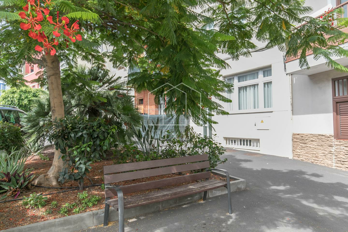 3-bedroom Flat In Puerto De La Cruz, Spain (98 M²)