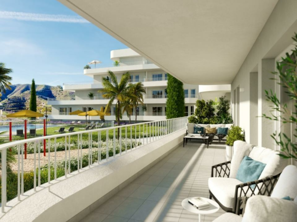2-bedroom Flat In Fuengirola, Spain (150 M²)