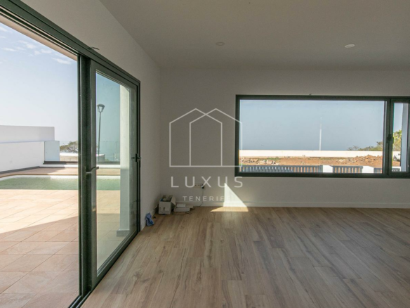 3-bedroom Villa In Tacoronte, Spain (190 M²)