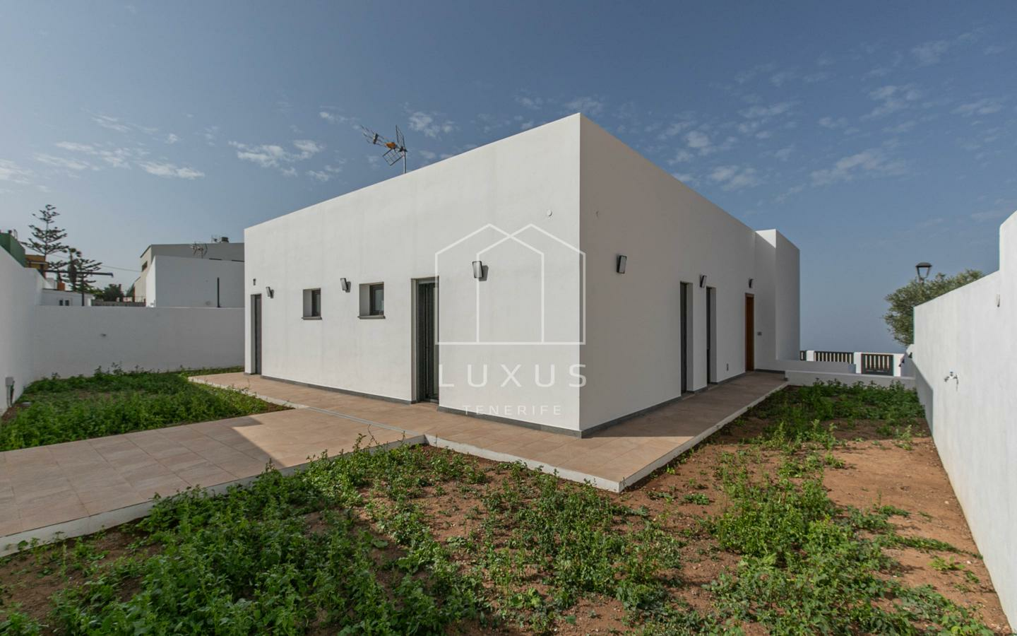 3-bedroom Villa In Tacoronte, Spain (190 M²)