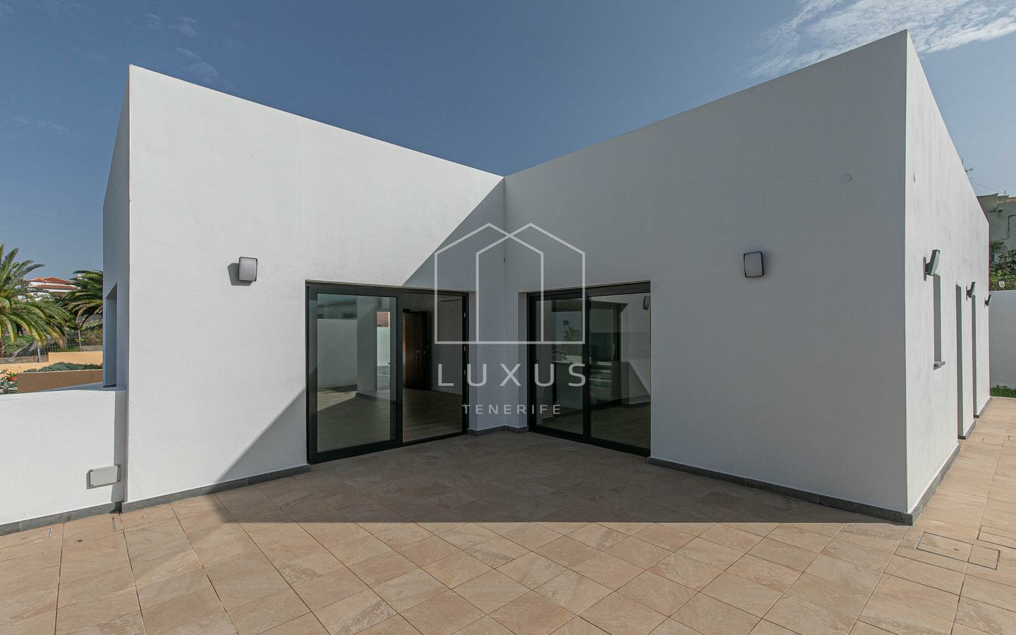 3-bedroom Villa In Tacoronte, Spain (190 M²)