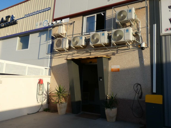 5-bedroom Office In Alhaurín De La Torre, Spain (20 M²)