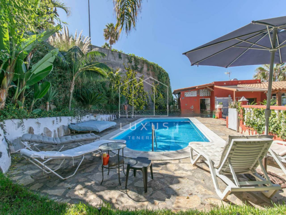 4-bedroom Villa In El Sauzal, Spain (275 M²)
