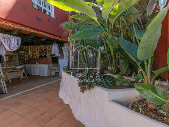 4-bedroom Villa In El Sauzal, Spain (275 M²)