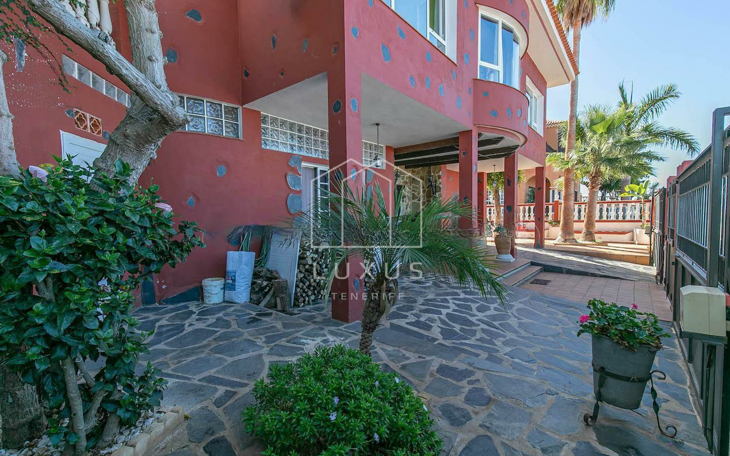 4-bedroom Villa In El Sauzal, Spain (275 M²)