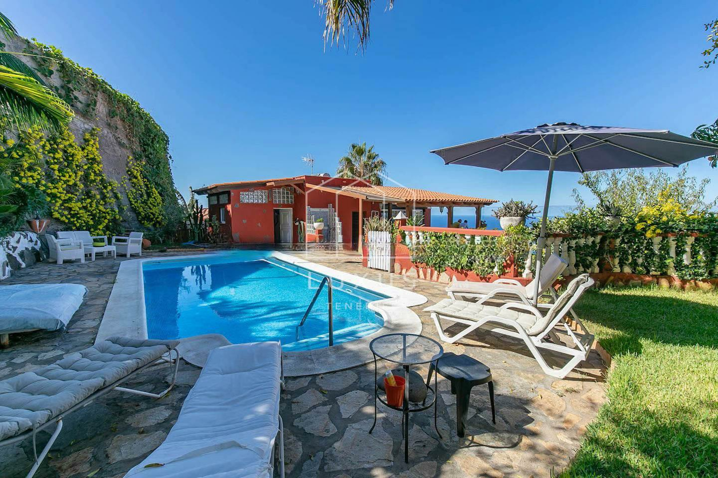 4-bedroom Villa In El Sauzal, Spain (275 M²)
