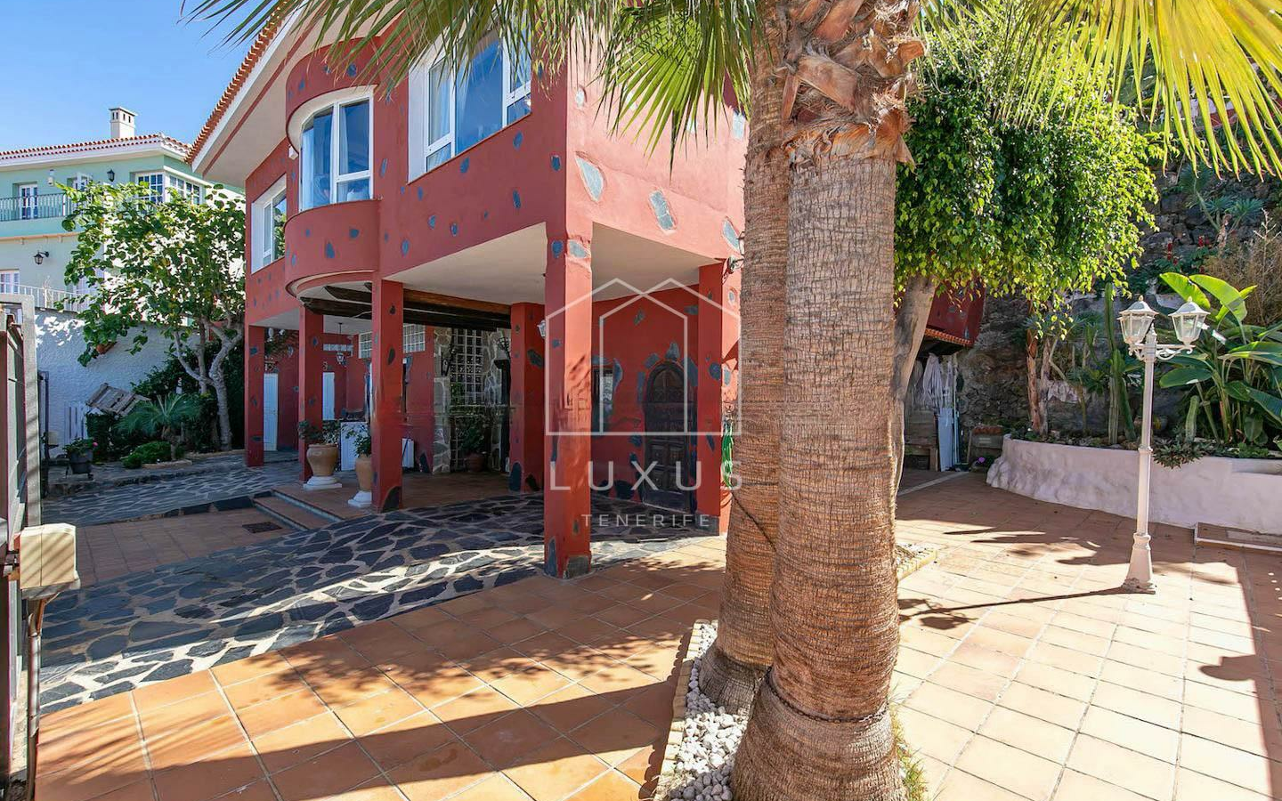 4-bedroom Villa In El Sauzal, Spain (275 M²)