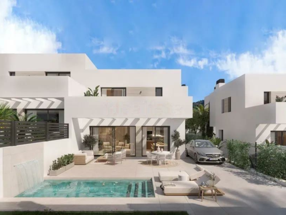 3-bedroom Semidetached In Alhaurín De La Torre, Spain (258 M²)
