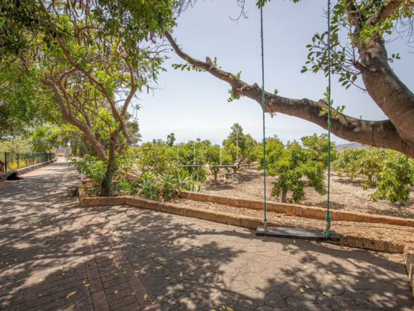 5-bedroom Villa In Arafo, Spain (225 M²)