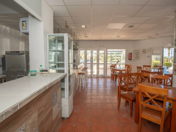 2-bedroom Shop In Puerto De La Cruz, Spain (130 M²)