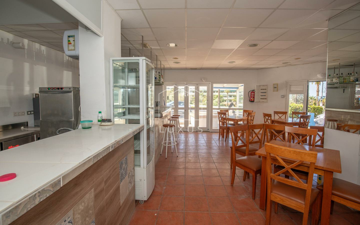 2-bedroom Shop In Puerto De La Cruz, Spain (130 M²)