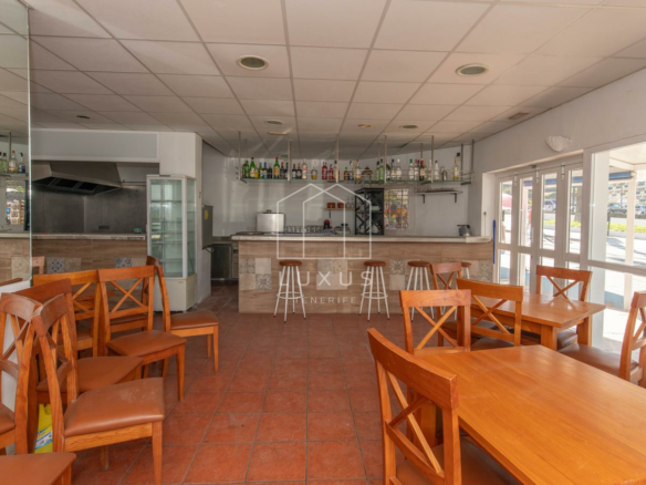 2-bedroom Shop In Puerto De La Cruz, Spain (130 M²)