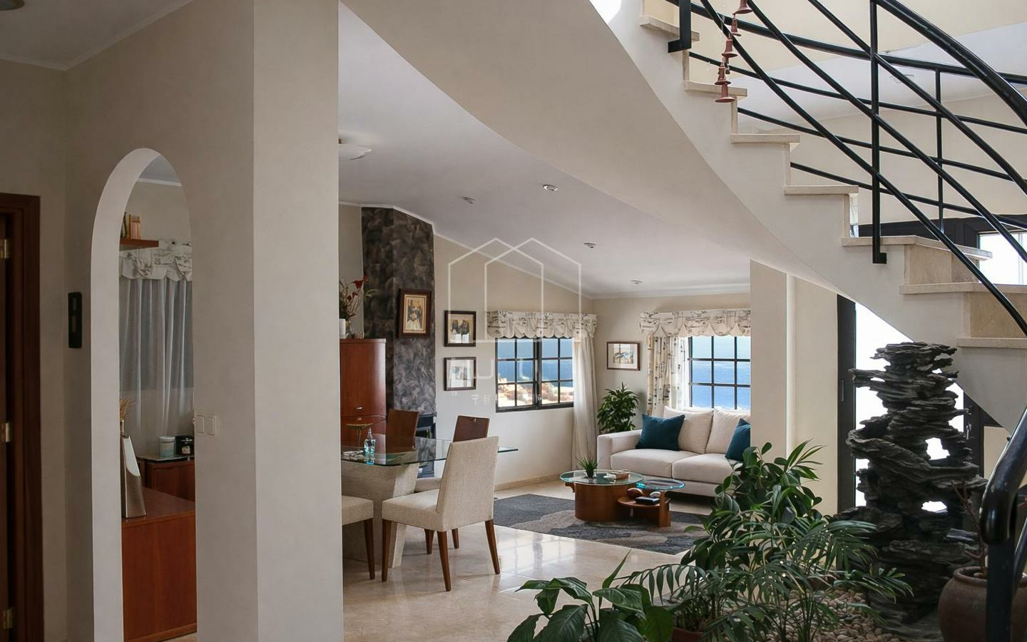 4-bedroom Villa In Barranco Hondo, Spain (373 M²)