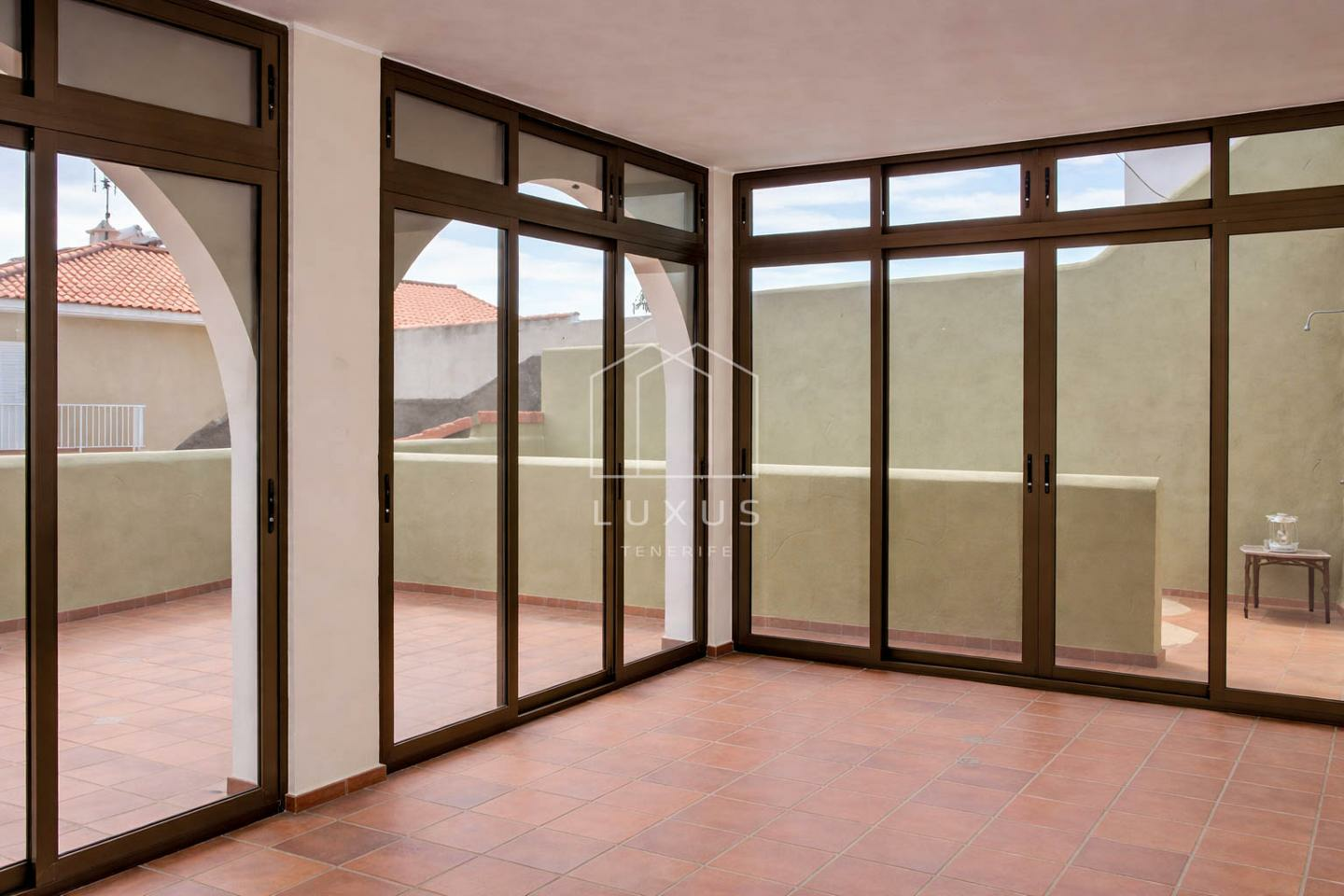 4-bedroom Villa In Barranco Hondo, Spain (373 M²)