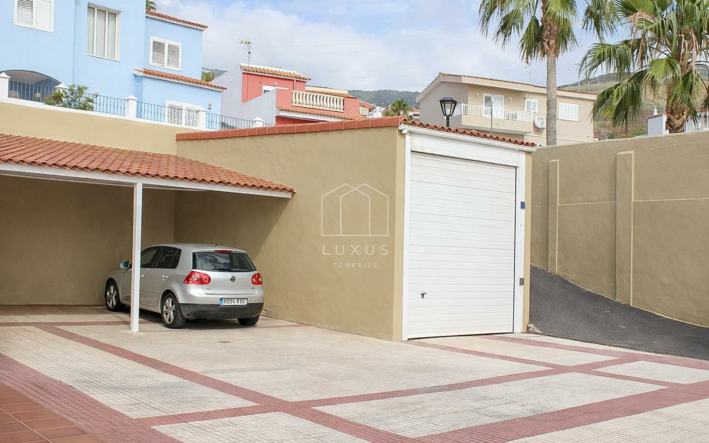 4-bedroom Villa In Barranco Hondo, Spain (373 M²)