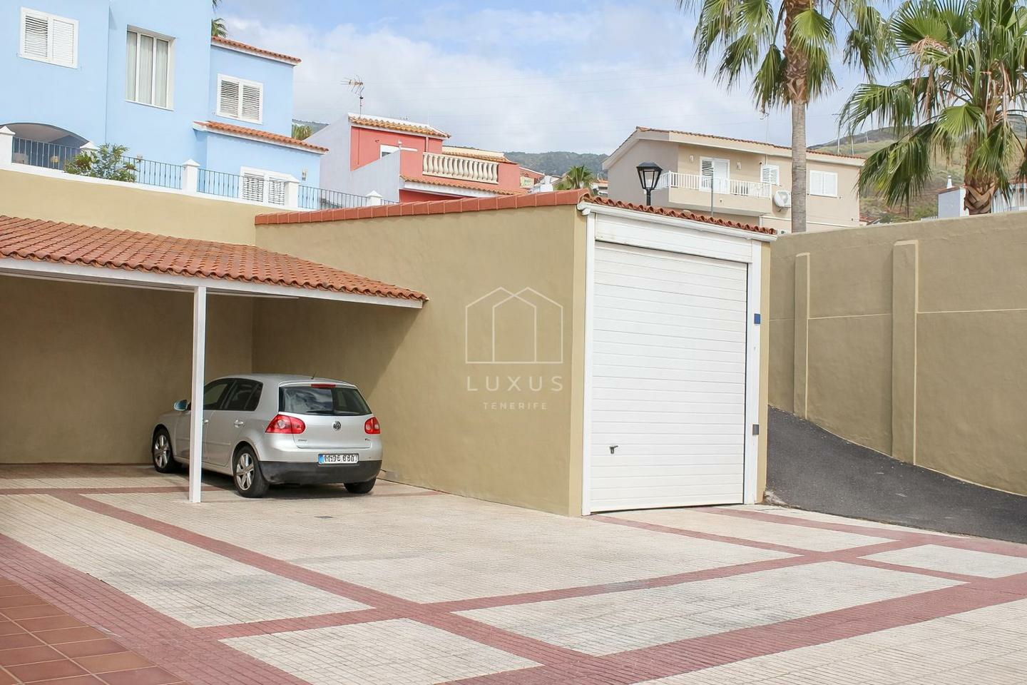 4-bedroom Villa In Barranco Hondo, Spain (373 M²)