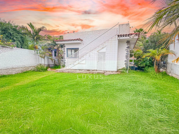 3-bedroom Villa In Puerto De La Cruz, Spain (160 M²)